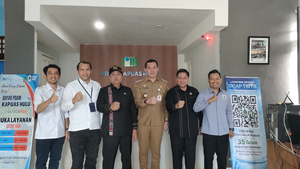 Kunjungan kerja ketua komisi V DPR RI di Perumda Tirta Uncak Kapuas